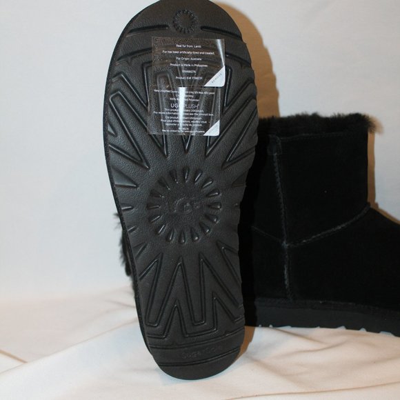 NIB‎ UGG LOGO STRAP MINI SUEDE SHEARLING LINED ANKLE BOOTS BLACK - Picture 9 of 9